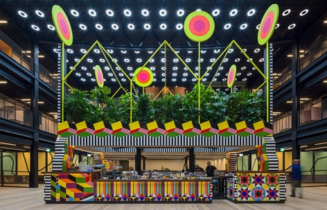 Atoll固定结构装置，伦敦 / Morag Myerscough