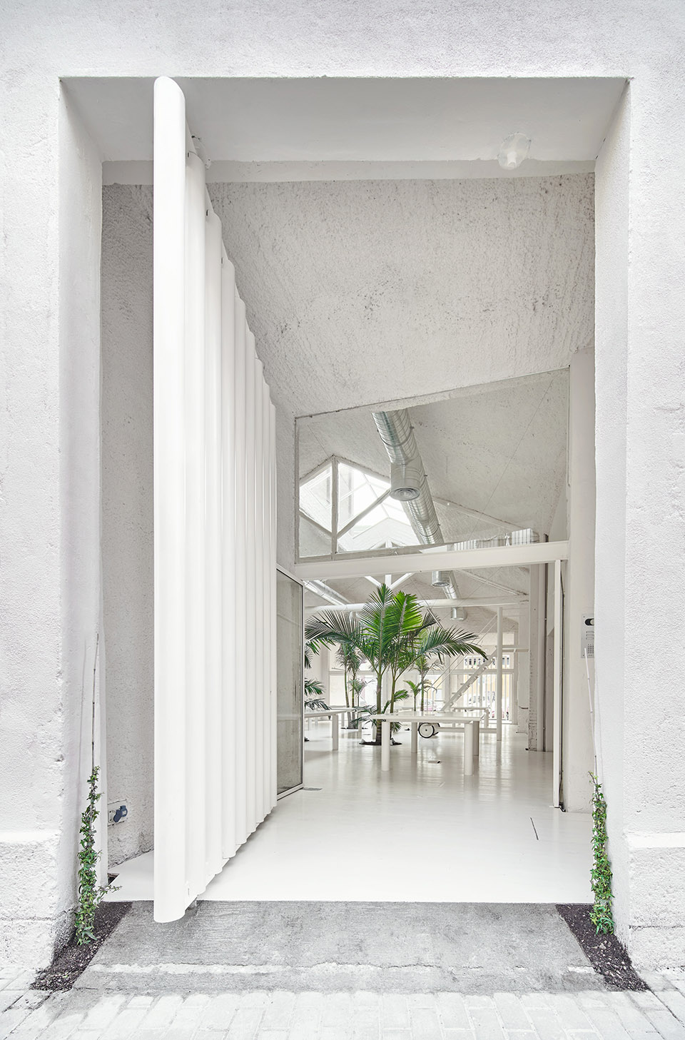 acid house barcelona by arquitectura g