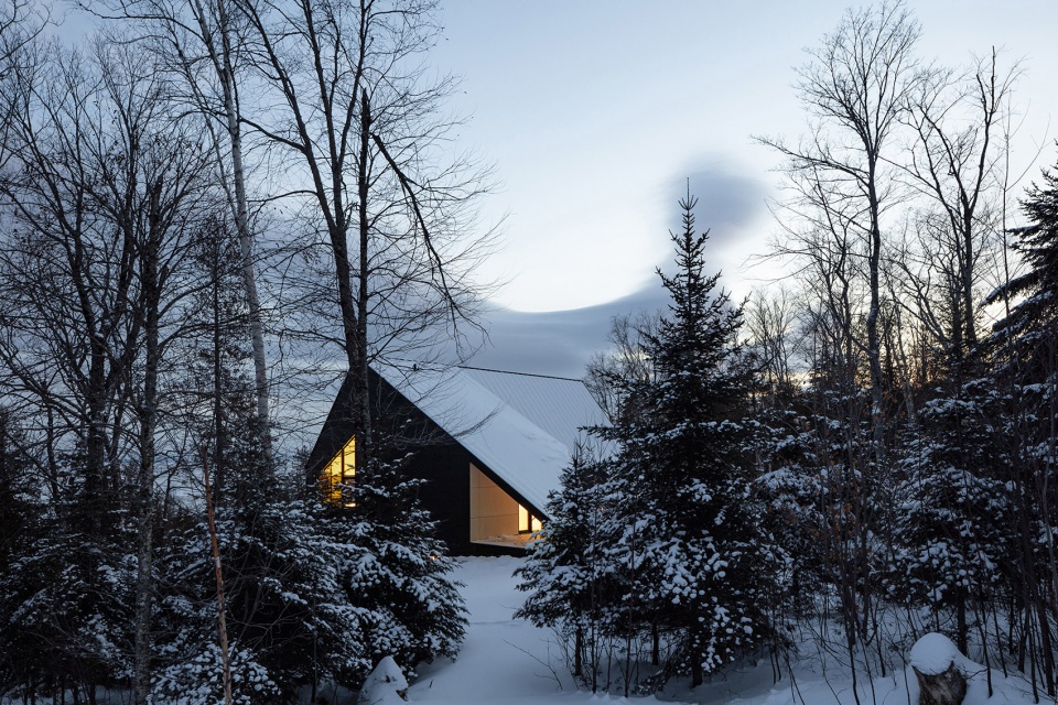 cabin a by bourgeois lechasseur architects