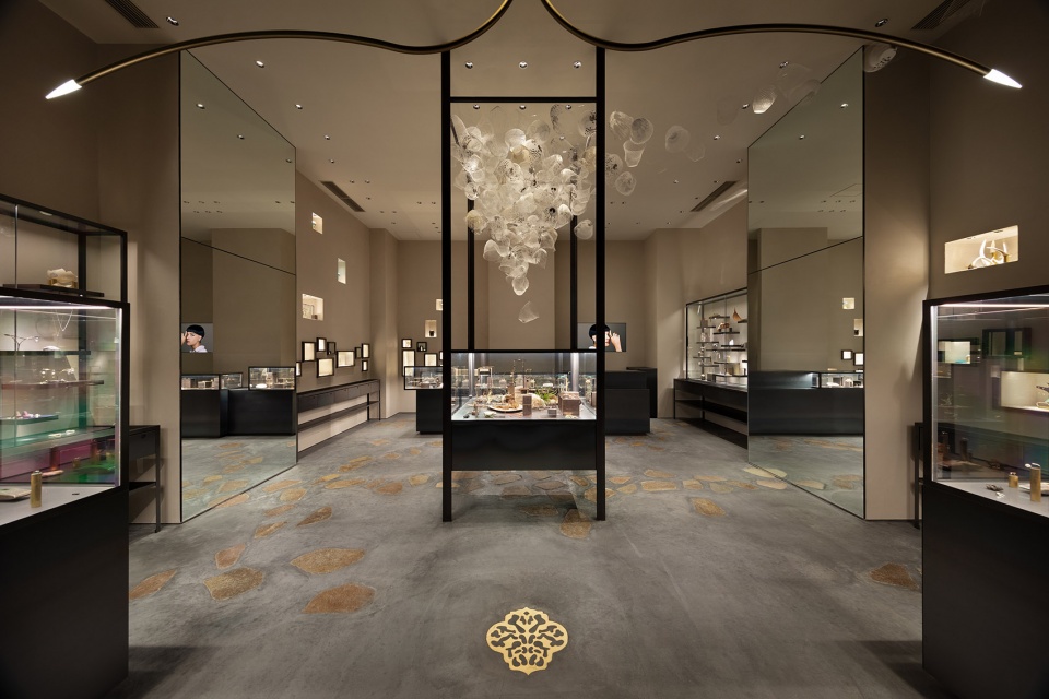 hirotaka marunouchi by torafu architects