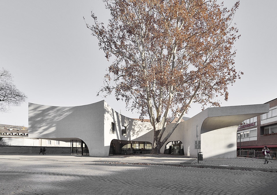 treehugger tourist information office by modusarchitects 2
