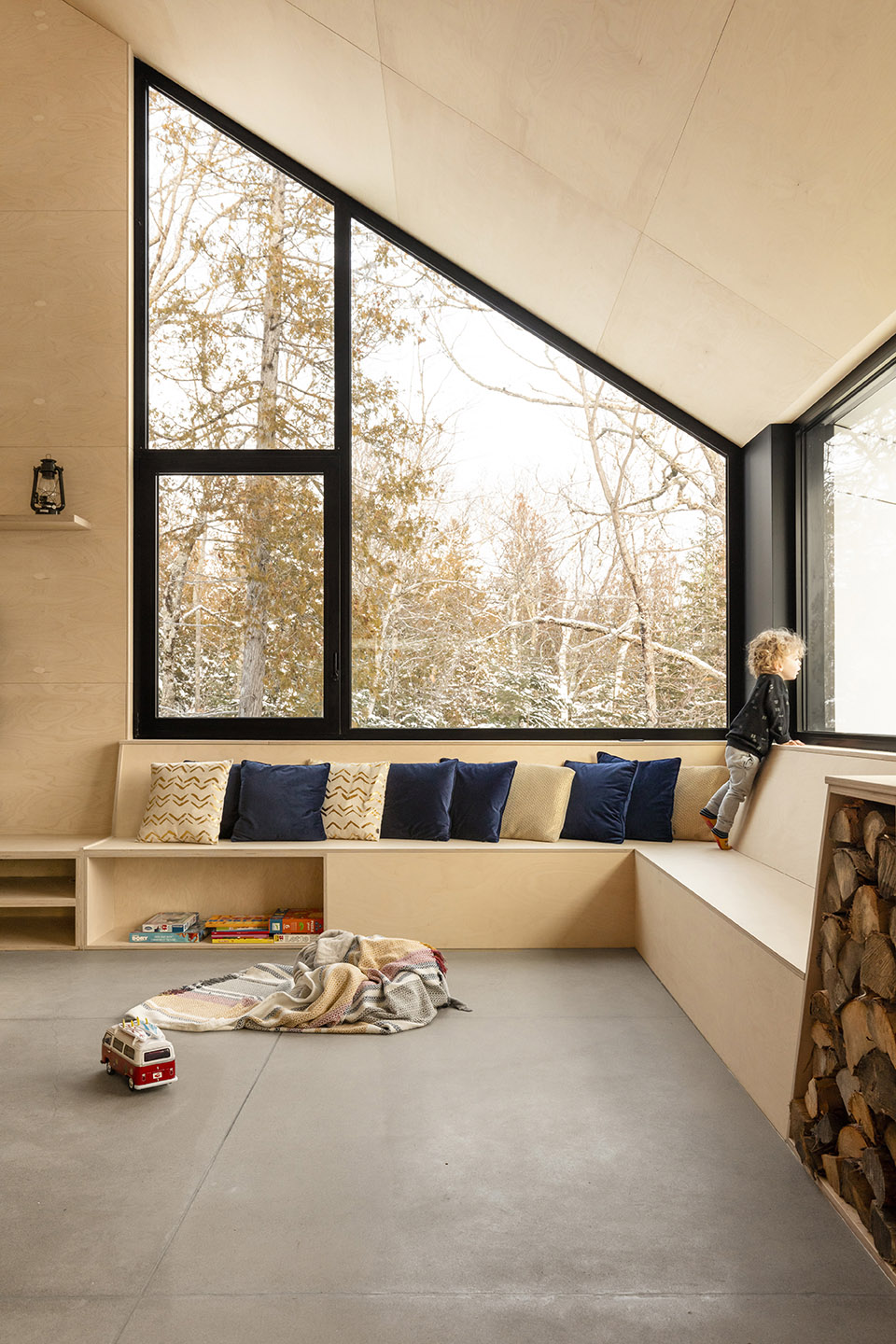 cabin a by bourgeois lechasseur architects