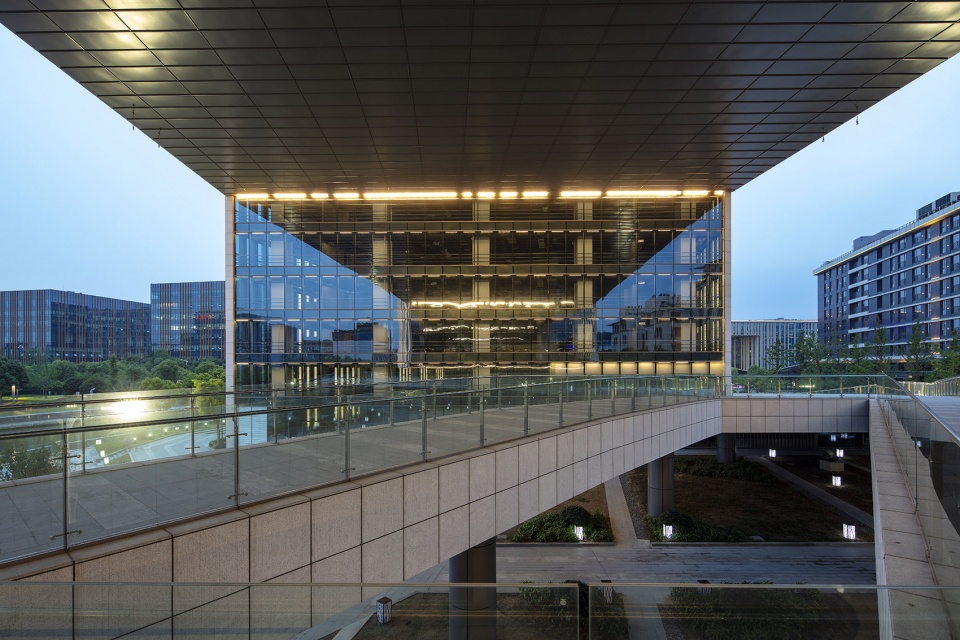 Shanghai Kingboard Centre by Aedas
