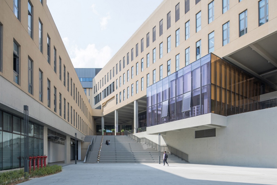 chinese university of hong kong shenzhen china by rocco design architects.jpg