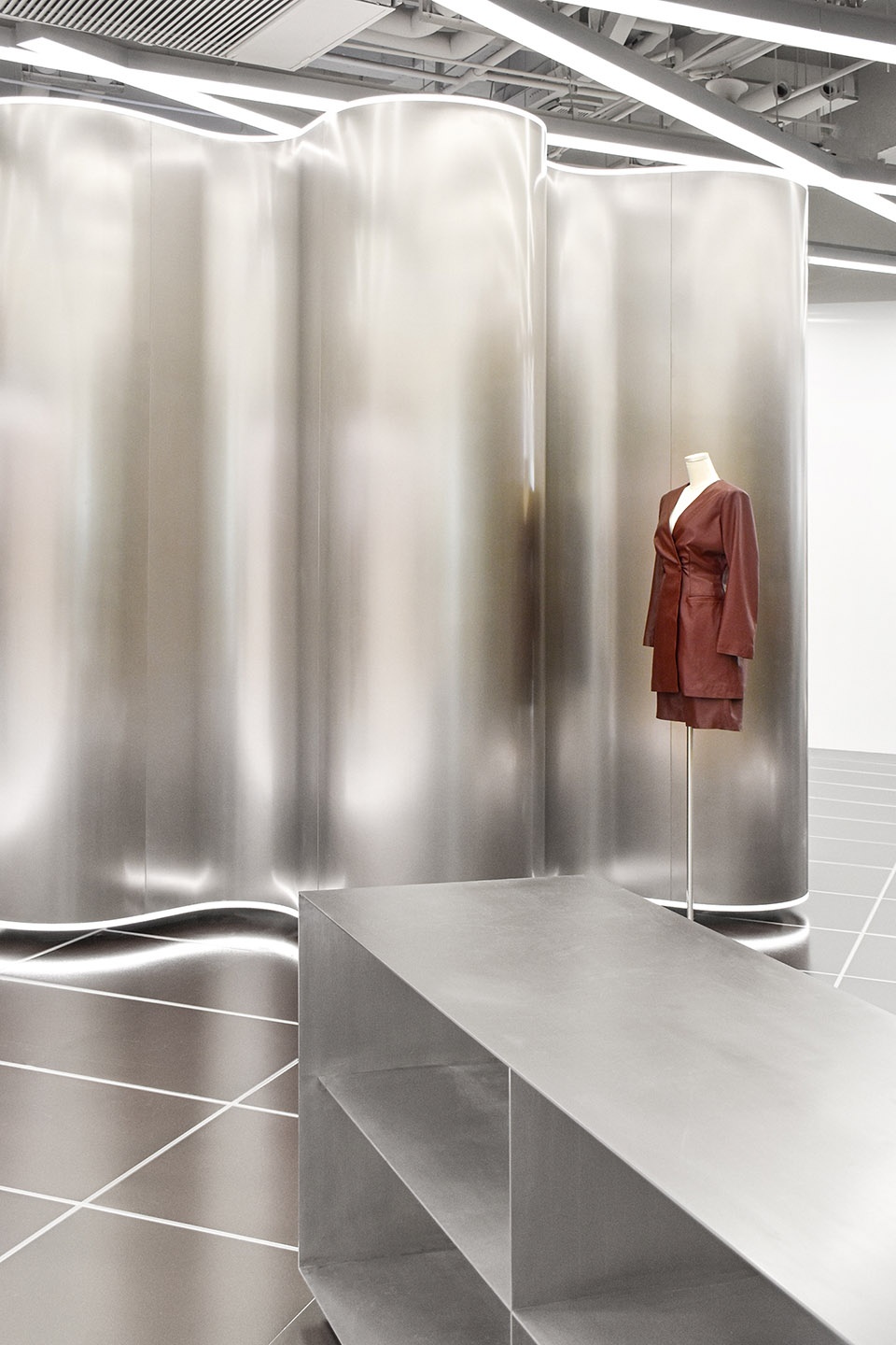 tgy event space and multibrand store china by ramoprimo