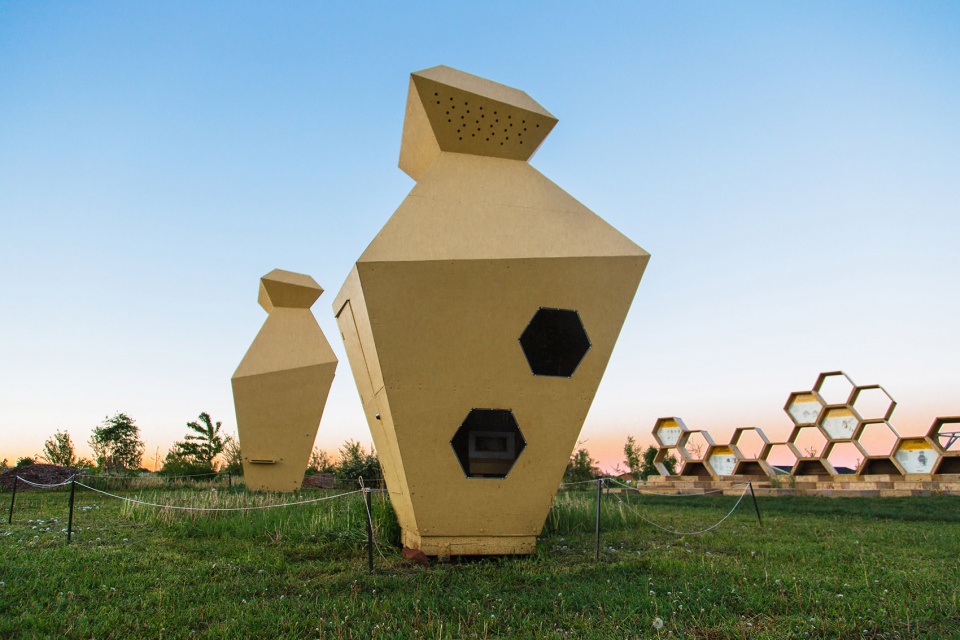 城市蜂巢,加拿大 / nine yards studio