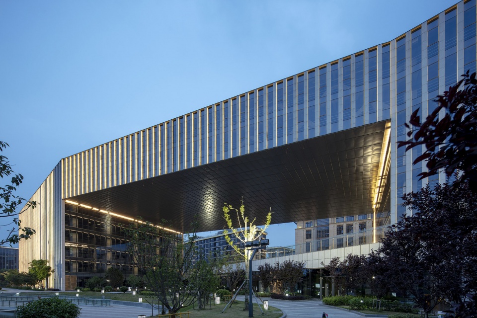 Shanghai Kingboard Centre by Aedas
