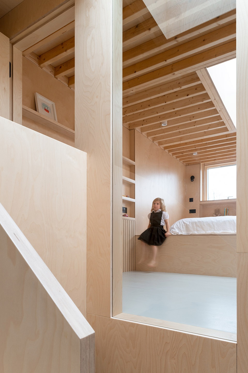 two and a half storey house by bradley van der straeten