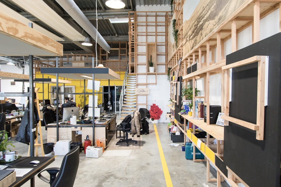 cote ouest new office by collective parenthese