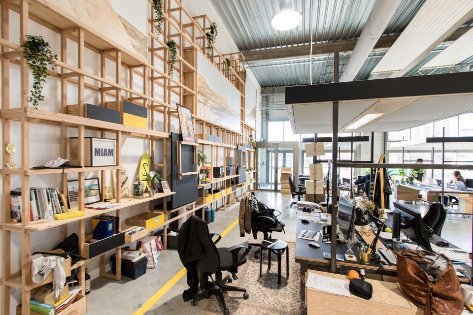 cote ouest new office by collective parenthese