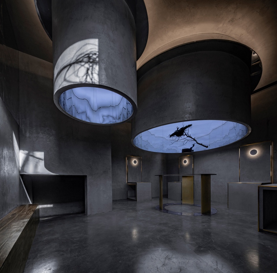 renovation project of metal hands coffee at beijing dongsinanyang hutong china by linkchance architects
