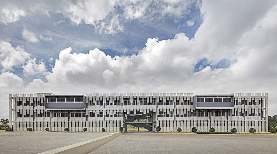 CMRU Admin and Academic Block India by M9 Design Studio 960x535