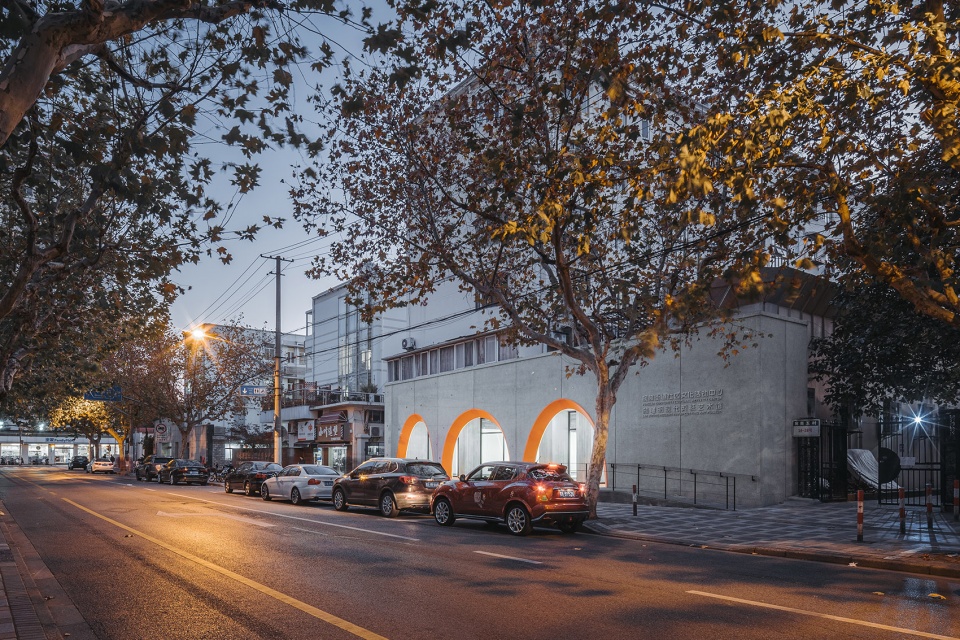 徐汇区枫林路街道社区文化活动中心立面更新,上海 / wutopia lab