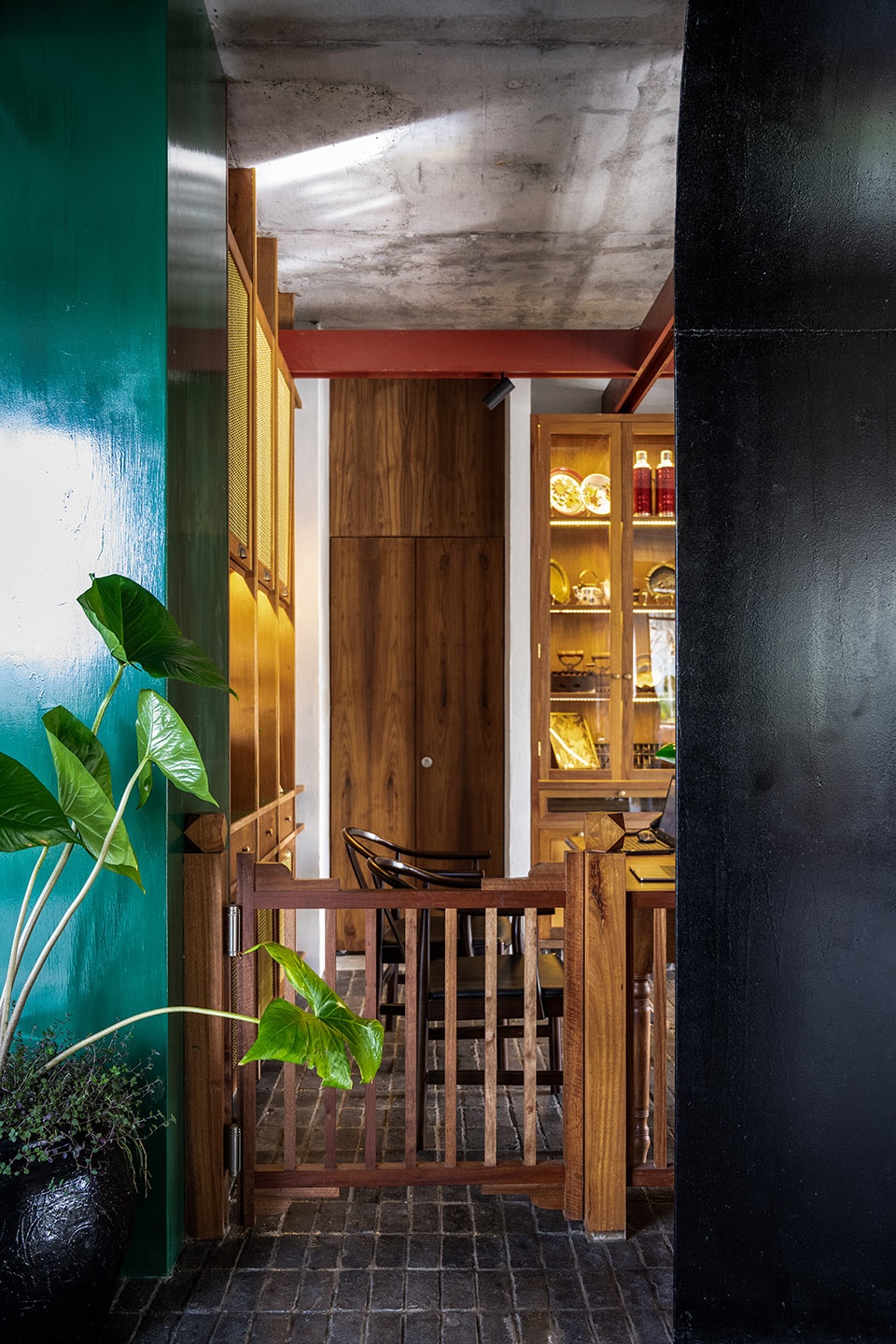 hotel gahn by studio locomotive