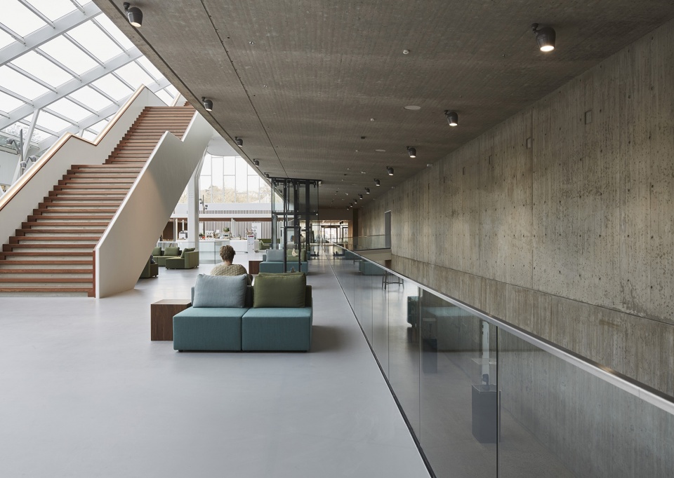 hospital waiting space