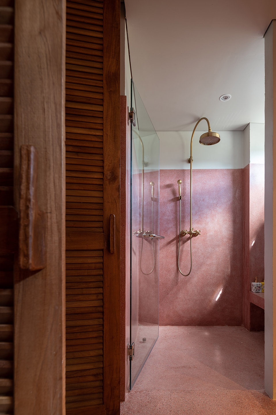 hotel gahn by studio locomotive