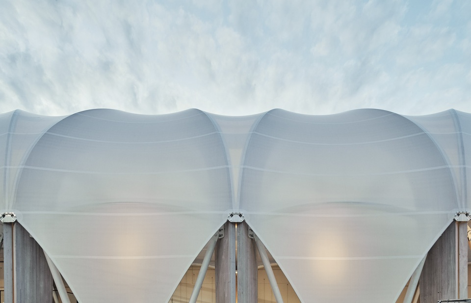 the link by make architects