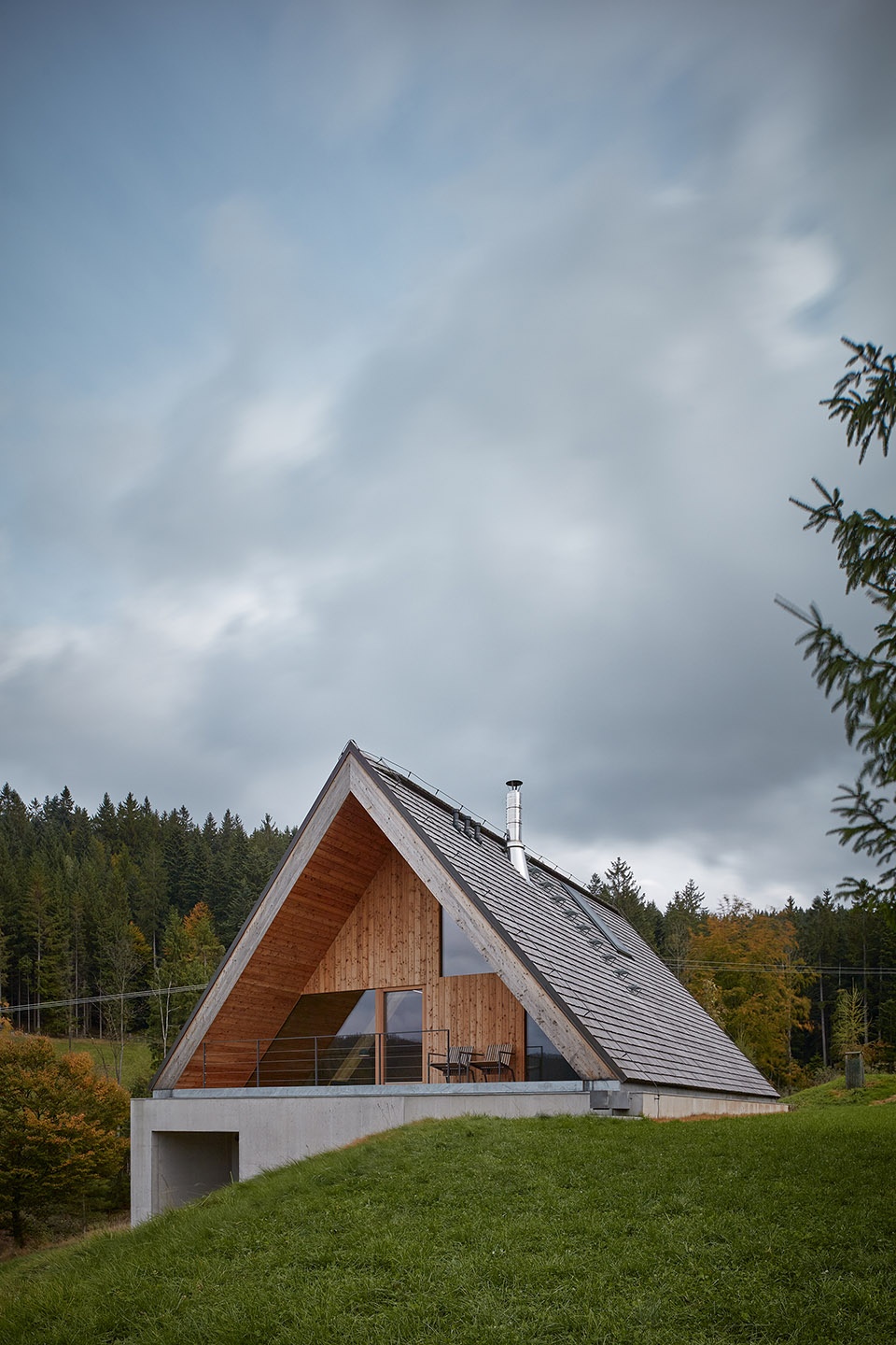 weekend house in beskydy by pavel micek architects
