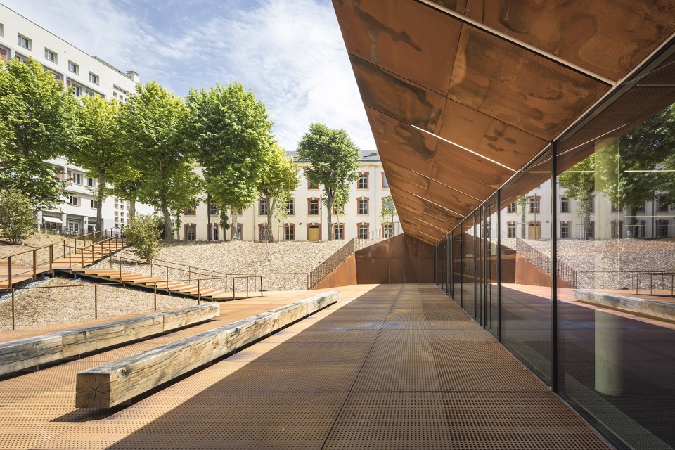 university of law paris i modernisation of the lourcine barracks by chartierdalix architects