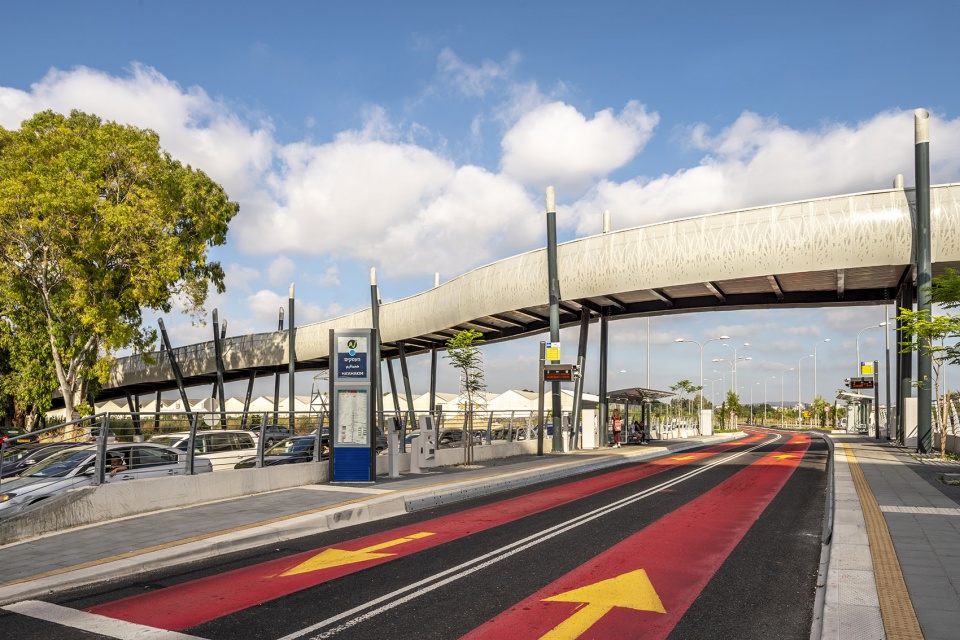 the gdora bridge by bo landscape architecture