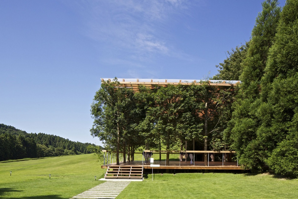 white arbor and open air theater maezawa garden by a p l design workshop