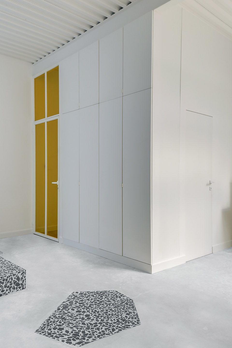 Moulin Apartment by Ubalt