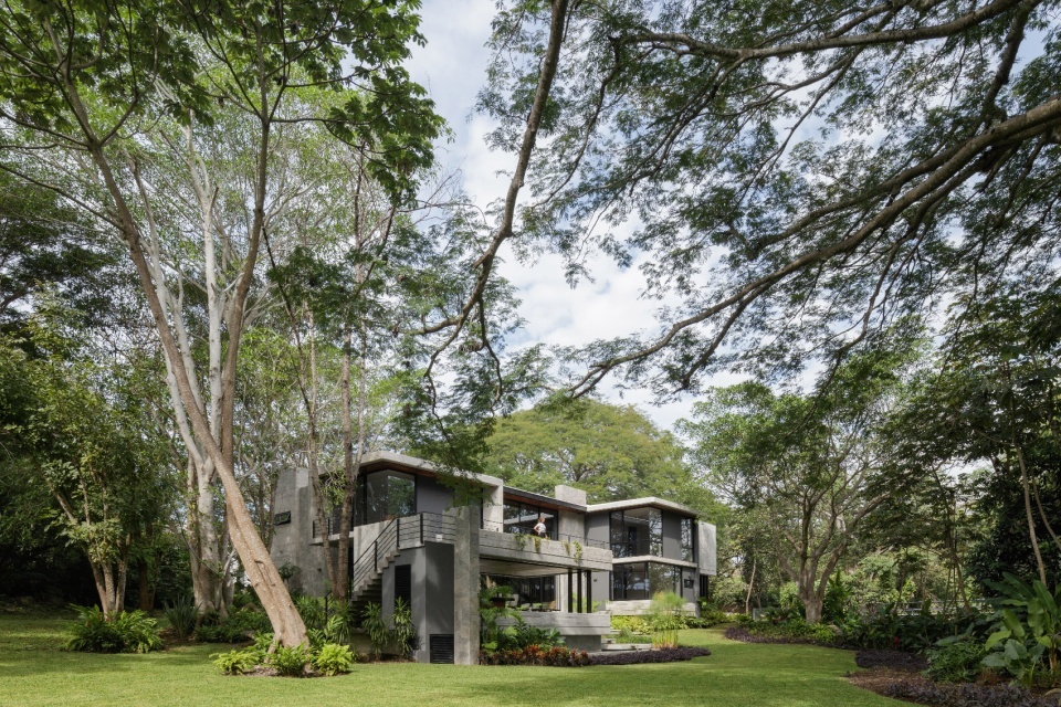 casa entreparotas by di frenna arquitectos 960x640 1