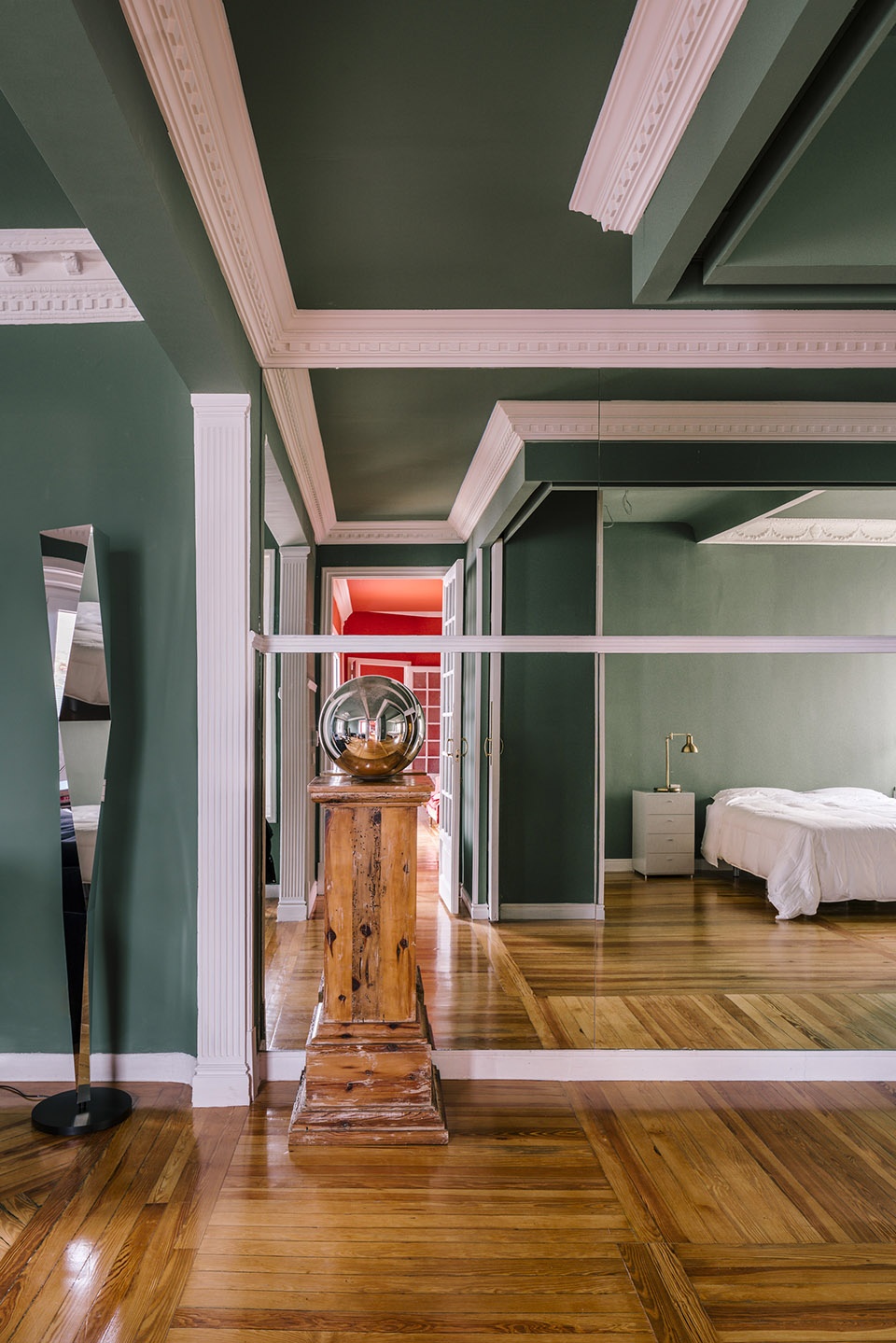chamberi pied a terre by mariana de delas