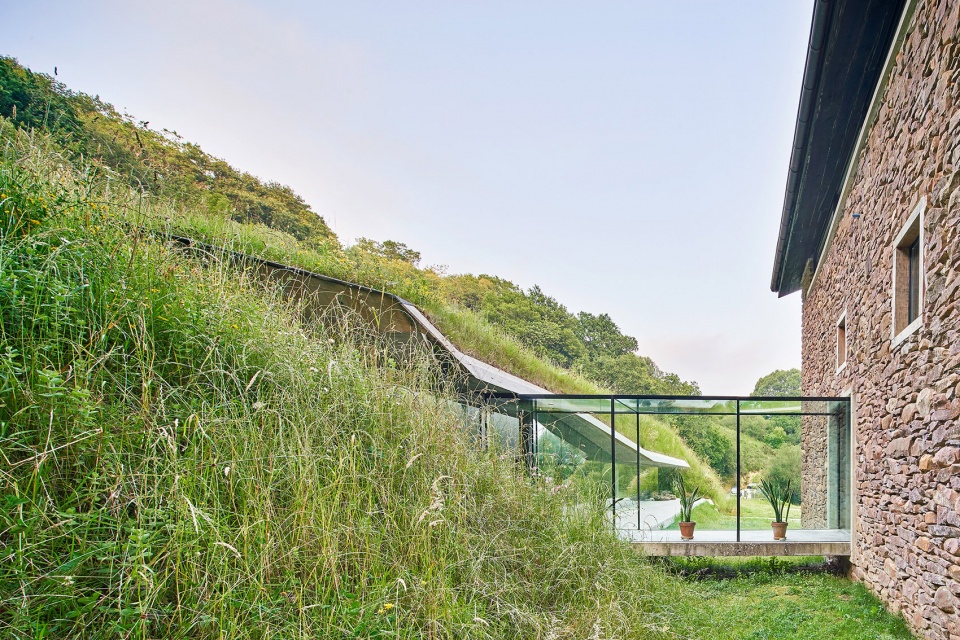 landaburu borda farm house by jordi hidalgo tane