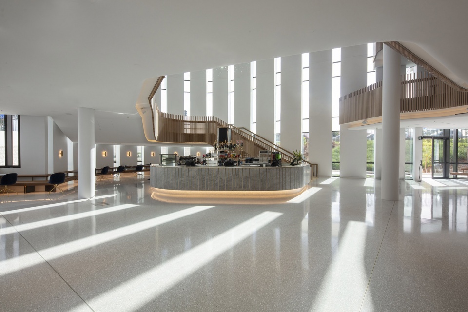 Sydney Coliseum Theatre by cox architecture