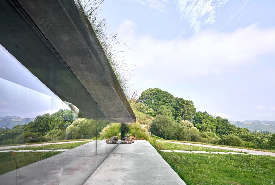 landaburu borda farm house by jordi hidalgo tane