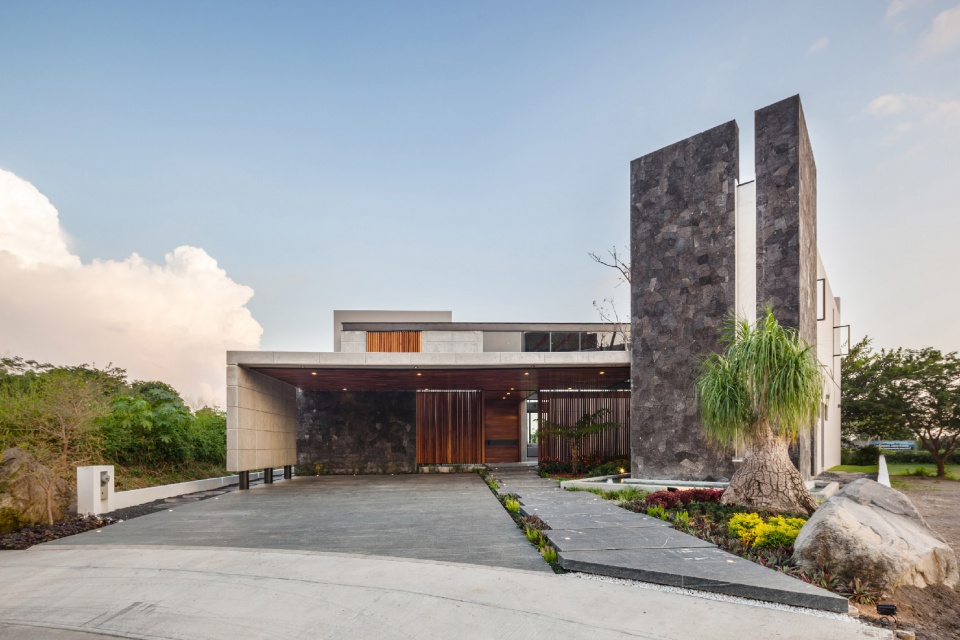 casa kaleth by di frenna arquitectos
