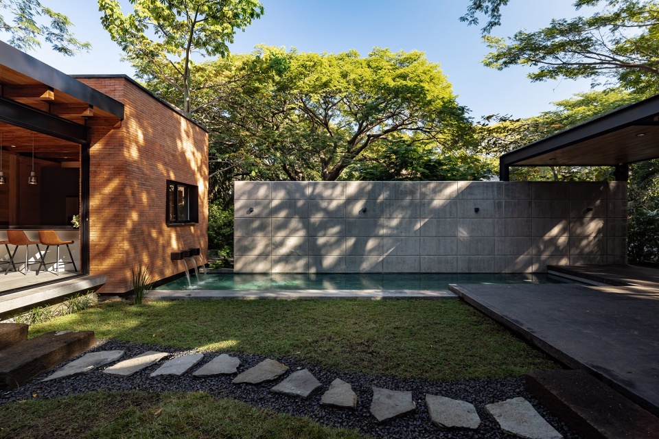 Casa Keita House by Di Frenna Arquitectos