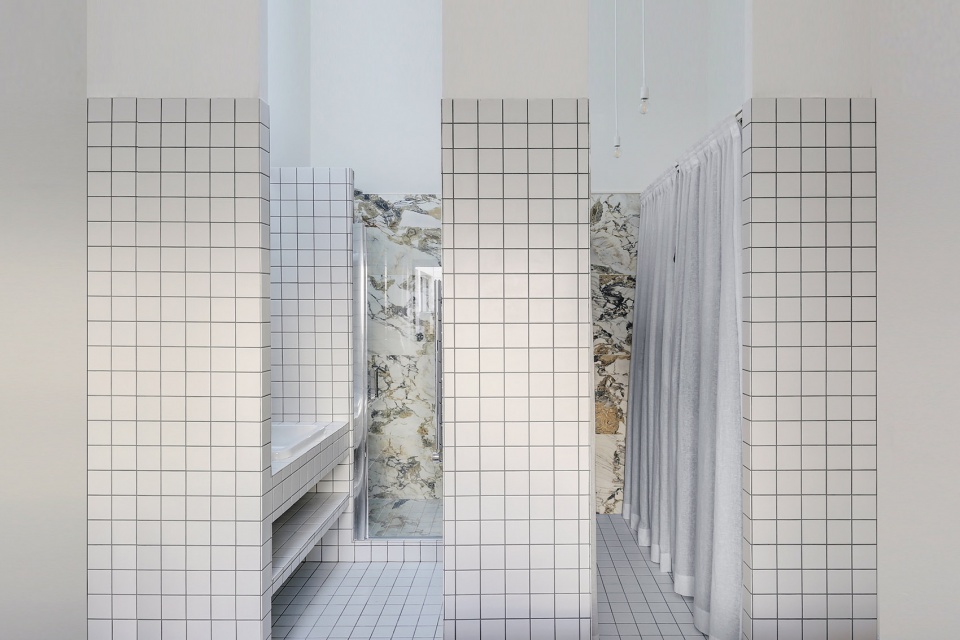 Moulin Apartment by Ubalt