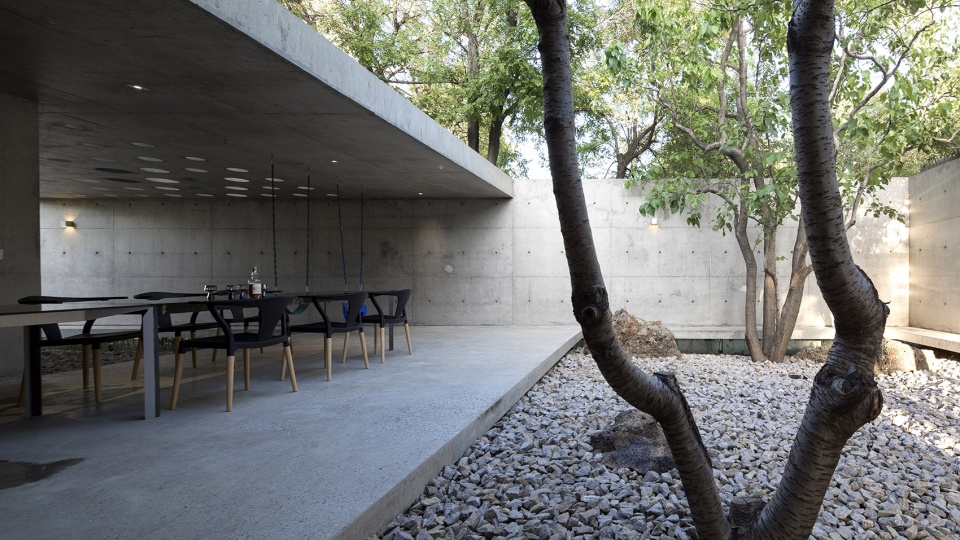 floationg courtyard china by taoa