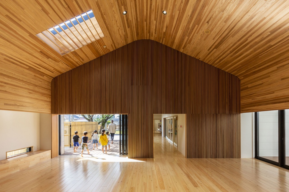 mrn kindergarten and nursery by hibinosekkei youji no shiro