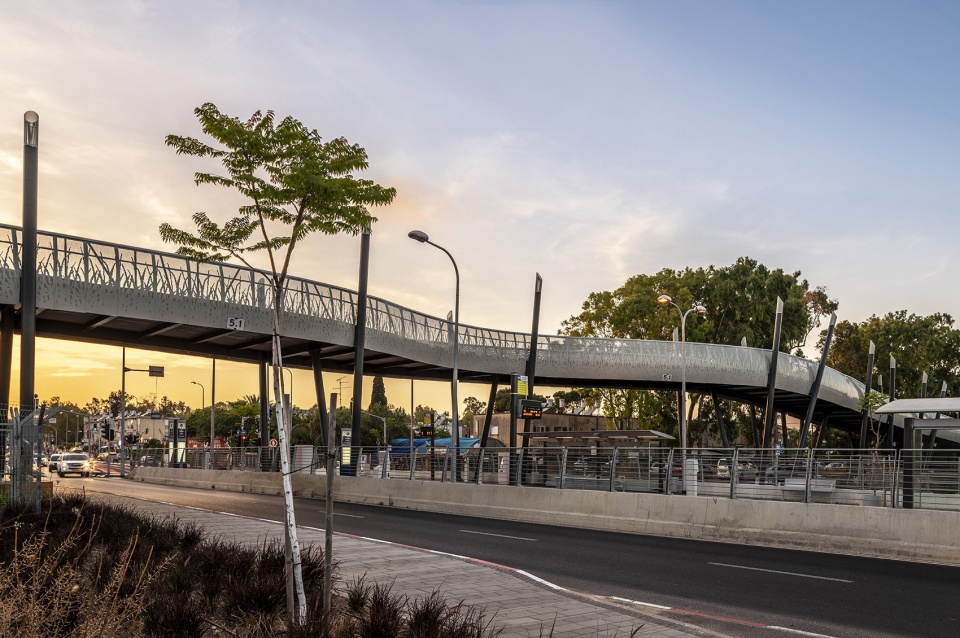 the gdora bridge by bo landscape architecture