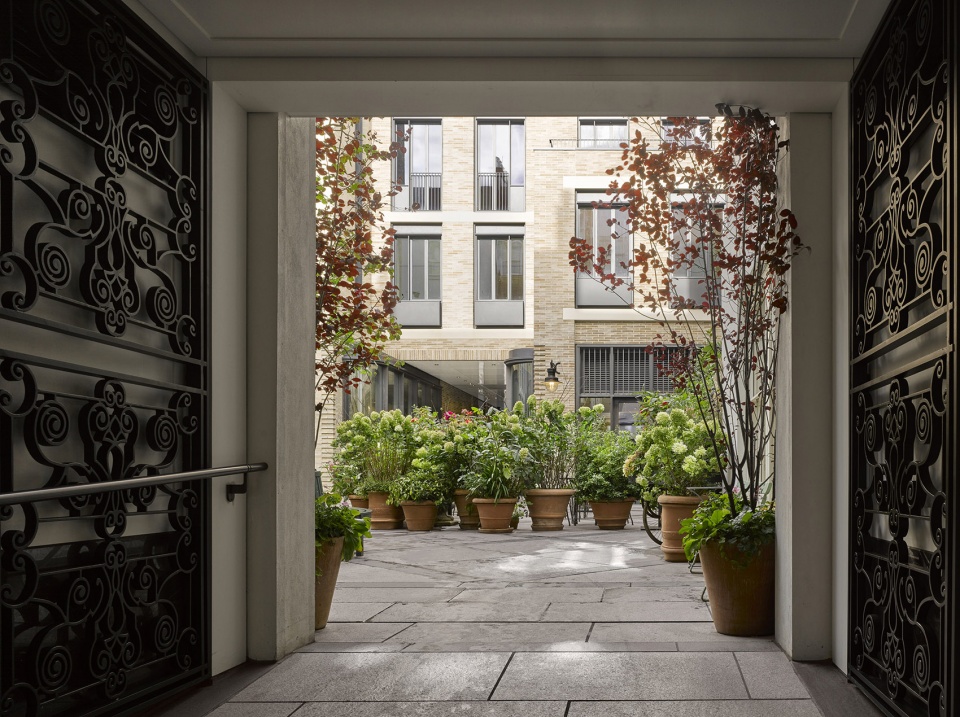 floral court by kpf