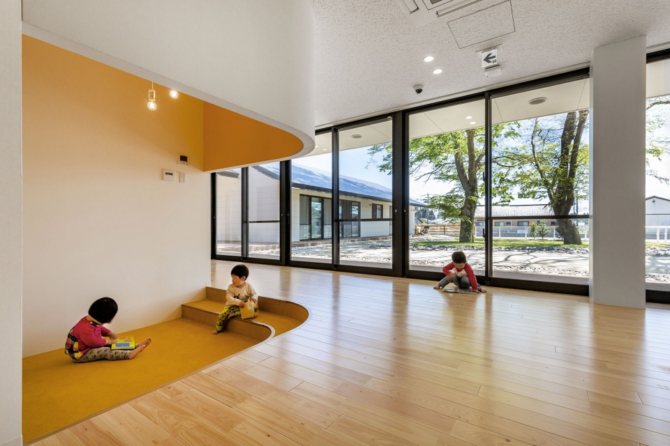 mrn kindergarten and nursery by hibinosekkei youji no shiro