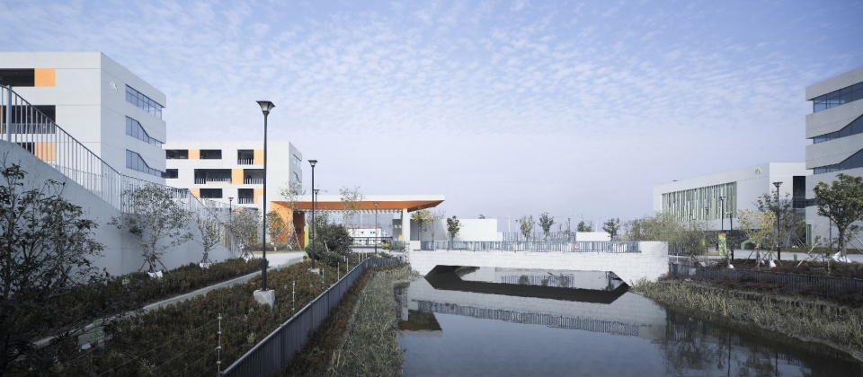 ningbo hangzhou bay binhai primary school china by architectural design research institute of zhejiang university