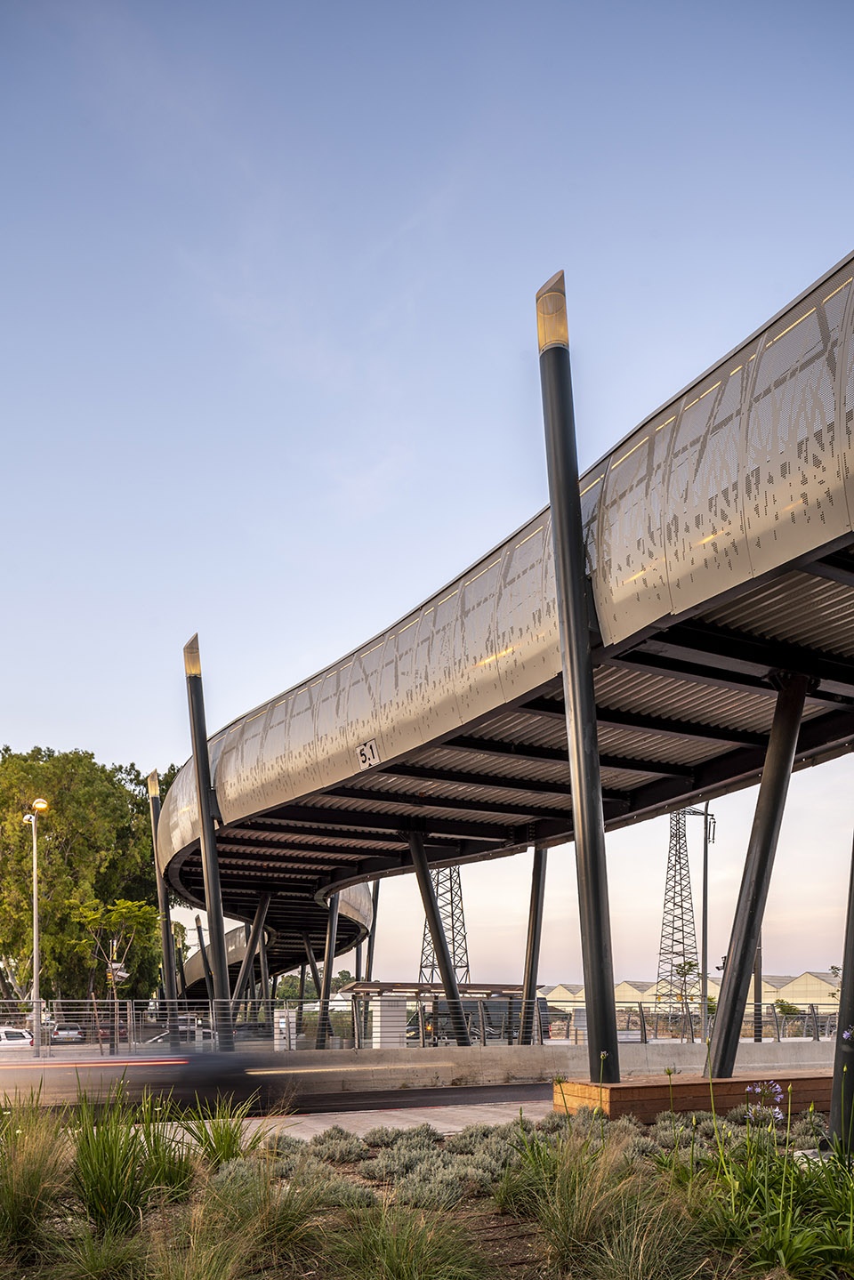 the gdora bridge by bo landscape architecture