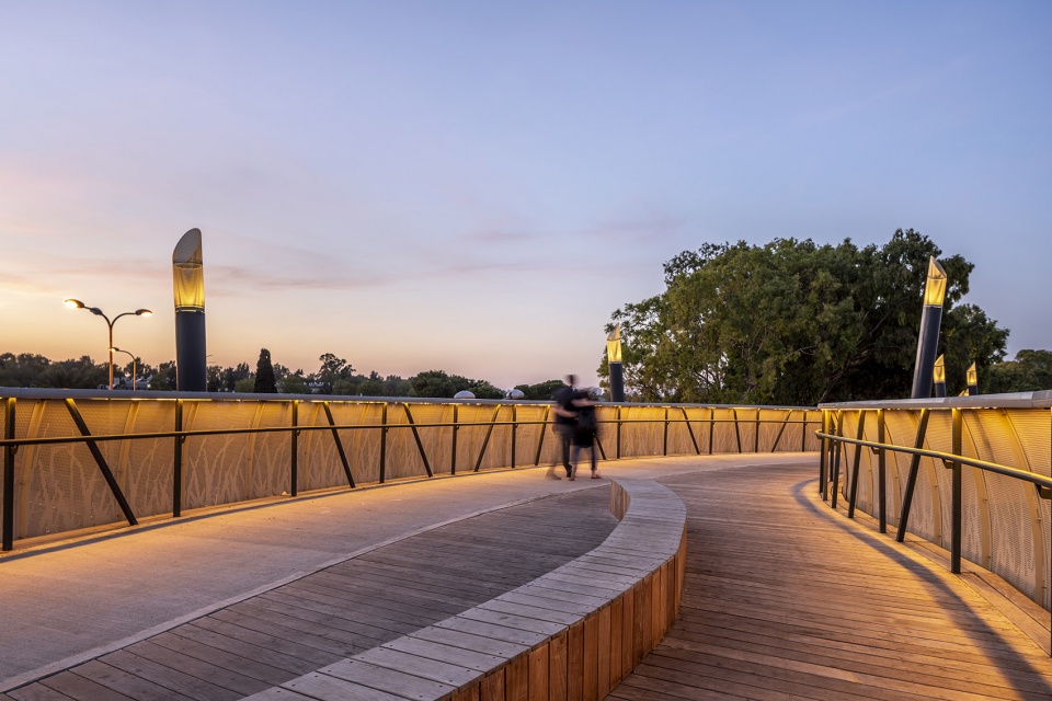 the gdora bridge by bo landscape architecture