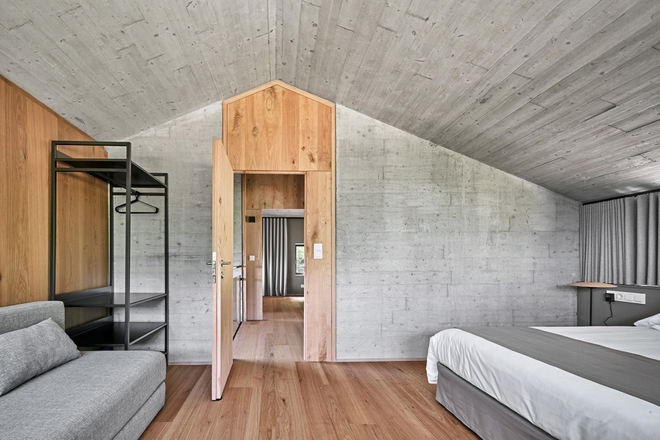 landaburu borda farm house by jordi hidalgo tane