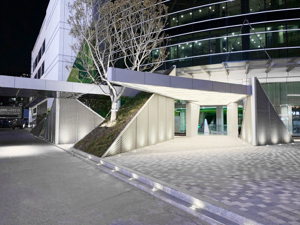 tianjian top region renovation china by being architects