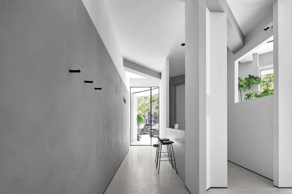 phoenixsimple fashion store china by moye design studio