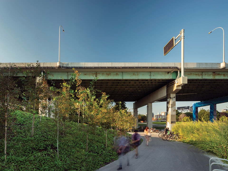 2019 asla general design award of honor the bentway toronto public work office for urban design landscape architecture