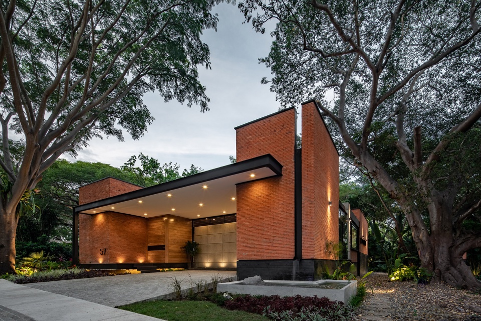 Casa Keita House by Di Frenna Arquitectos