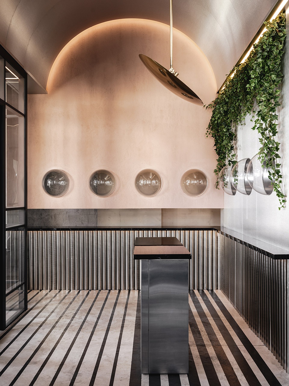 Restaurant Polyot by Asthetique