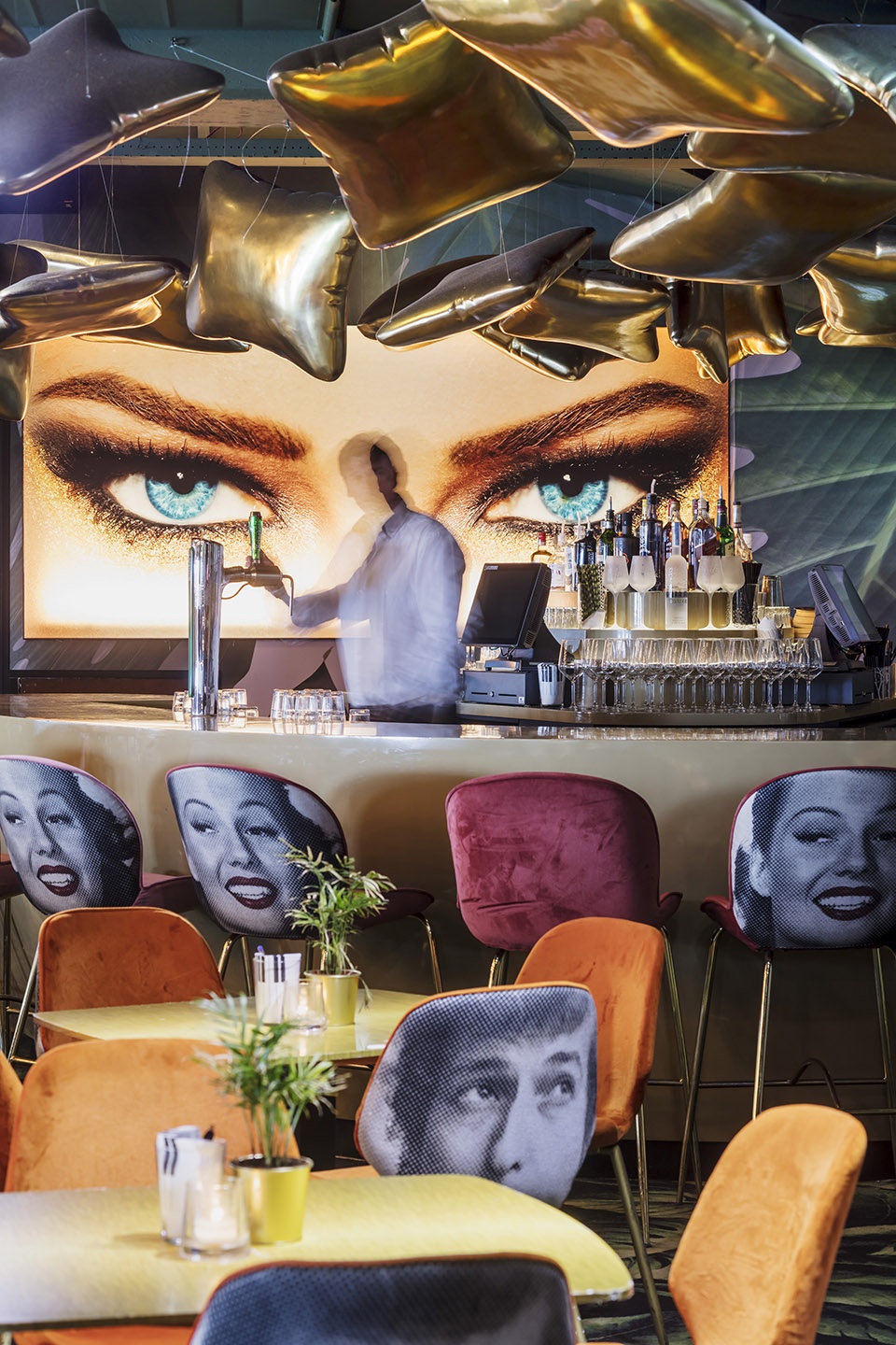 crazy pianos club by el equipo creativo