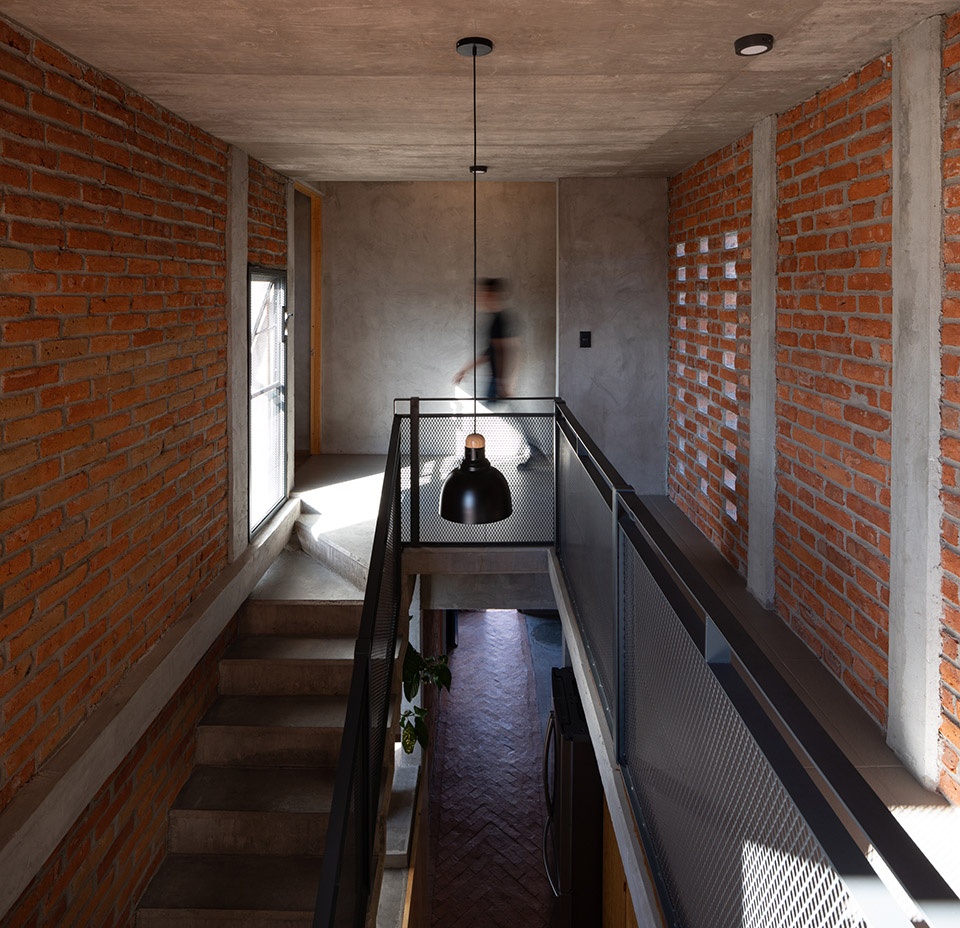 guanajal house by cubo rojo arquitectura